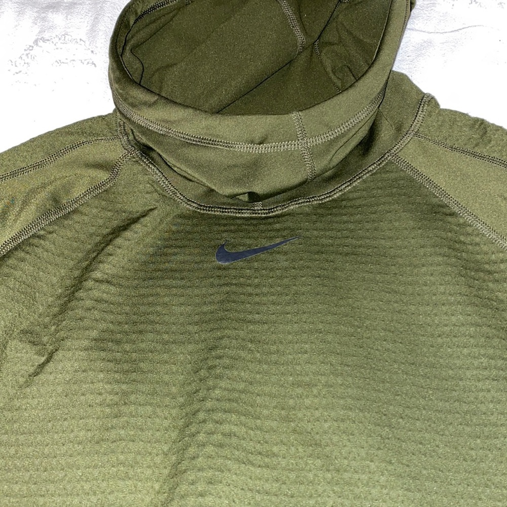 Nike Light Pull Over - image 1